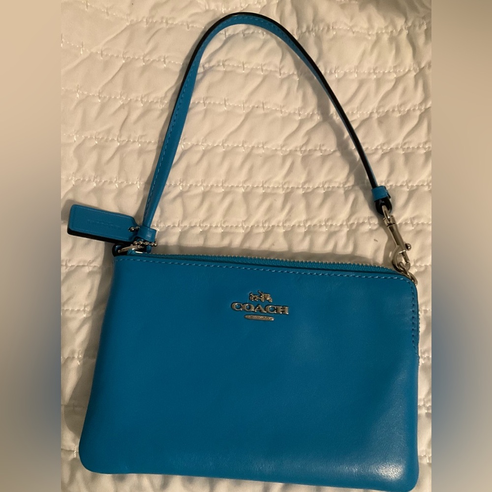 Coach Leather Wristlet in Bright Blue – Excellent Condition